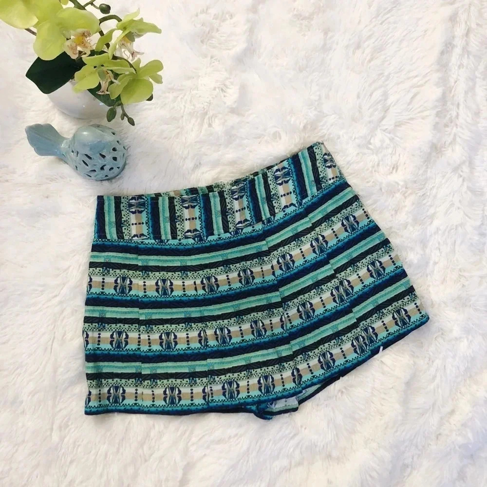🍁 Forever 21 | Tribal Print Blue Green Skort NWT